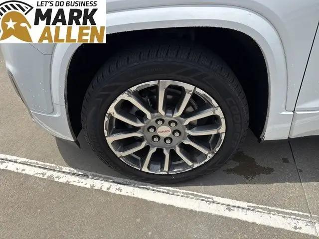 2023 GMC Acadia AWD Denali