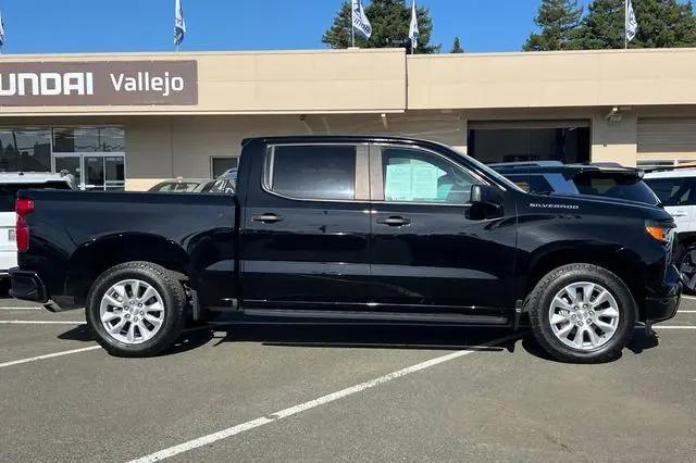 2022 Chevrolet Silverado 1500 2WD Crew Cab Short Bed Custom