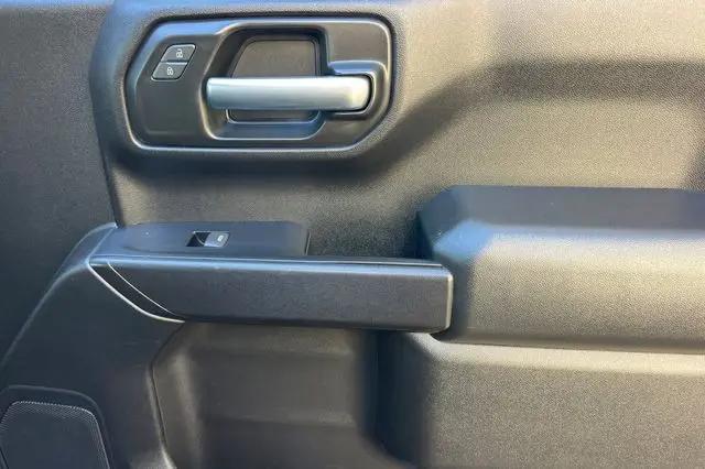 2022 Chevrolet Silverado 1500 2WD Crew Cab Short Bed Custom