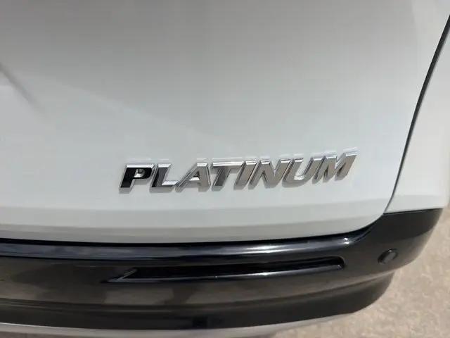 2025 Toyota Sienna Platinum