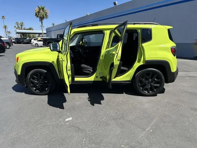 2017 Jeep Renegade Altitude FWD
