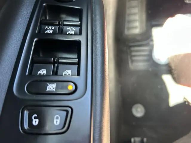 2017 Jeep Renegade Altitude FWD