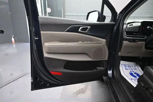 2025 Kia Carnival MPV LXS
