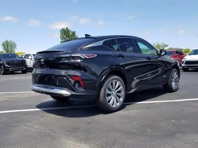 2026 Buick NV Avenir FWD