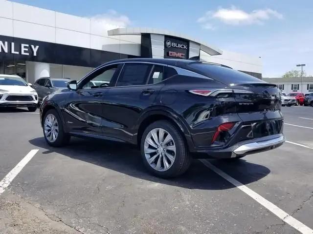 2026 Buick NV Avenir FWD