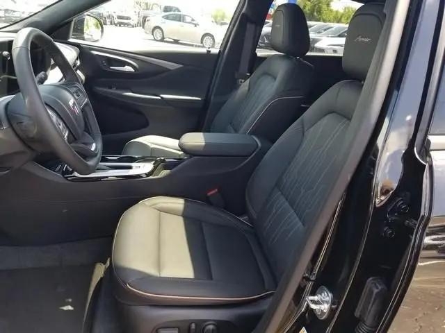 2026 Buick NV Avenir FWD