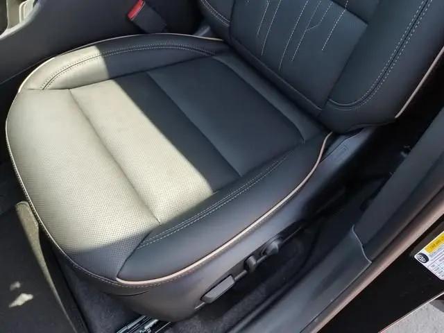 2026 Buick NV Avenir FWD