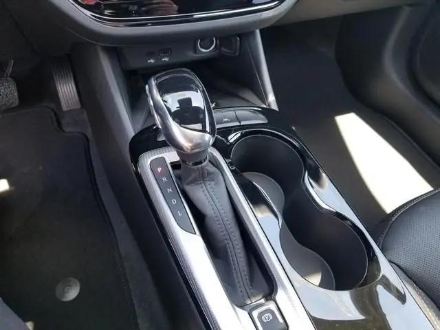 2026 Buick NV Avenir FWD