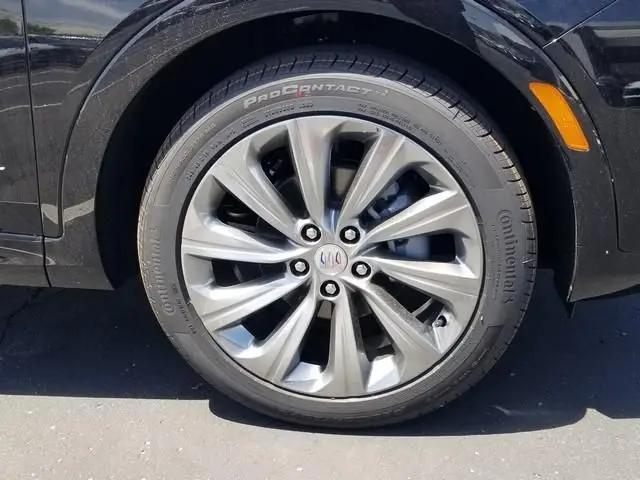 2026 Buick NV Avenir FWD
