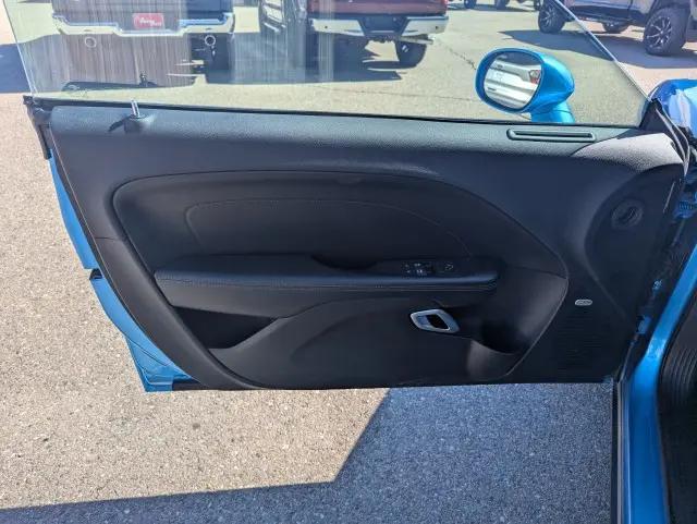 2016 Dodge Challenger SXT Plus