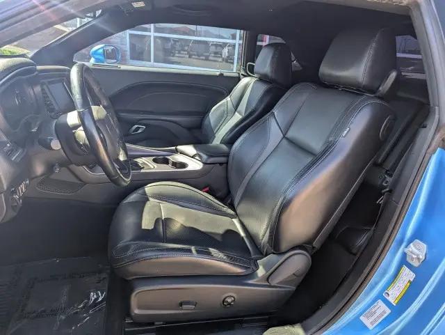 2016 Dodge Challenger SXT Plus