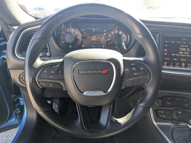 2016 Dodge Challenger SXT Plus