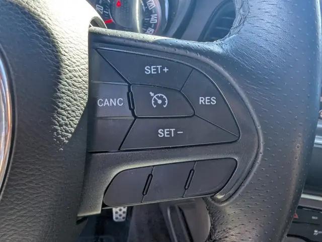 2016 Dodge Challenger SXT Plus