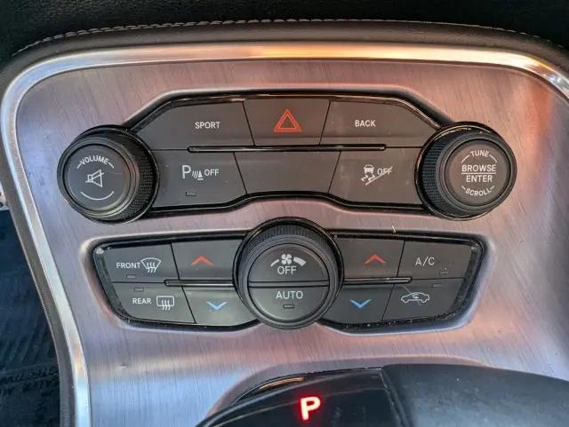 2016 Dodge Challenger SXT Plus