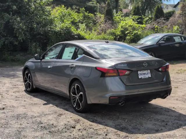 2026 Nissan Altima SR FWD