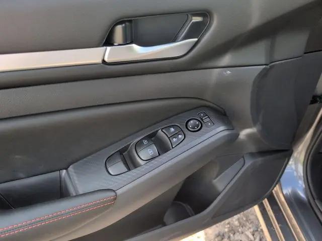 2026 Nissan Altima SR FWD
