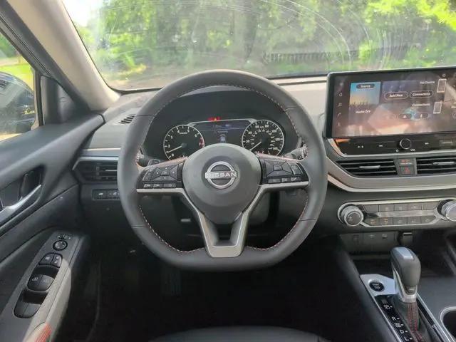 2026 Nissan Altima SR FWD