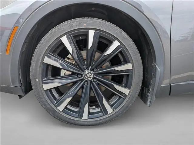 2024 Toyota Crown Platinum