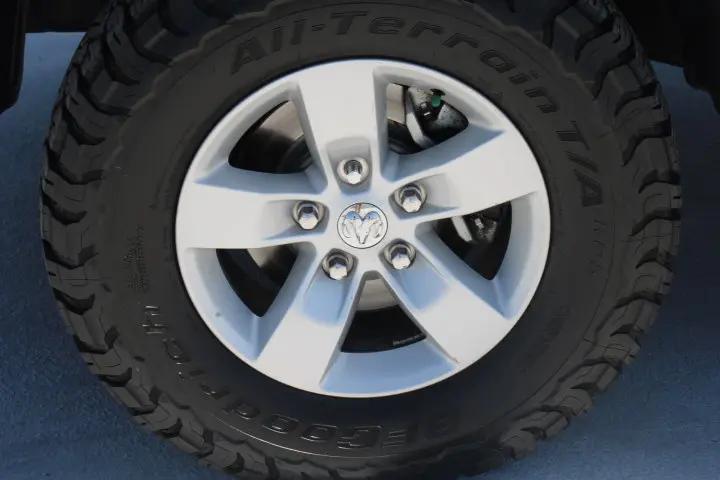 2021 Ram 1500 SLT Crew Cab 4x4 5'7" Box