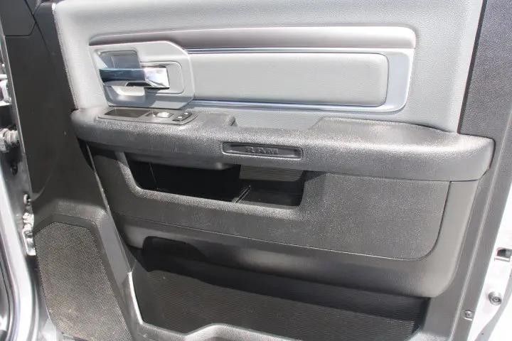 2021 Ram 1500 SLT Crew Cab 4x4 5'7" Box