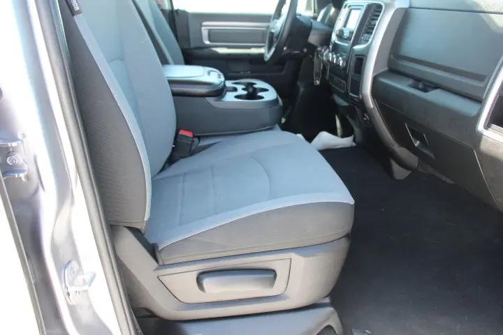 2021 Ram 1500 SLT Crew Cab 4x4 5'7" Box