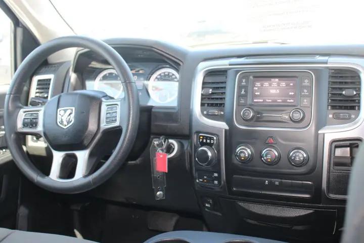 2021 Ram 1500 SLT Crew Cab 4x4 5'7" Box