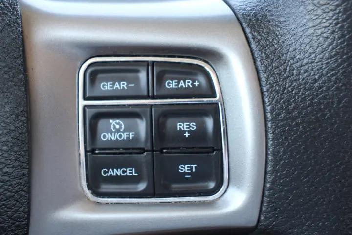 2021 Ram 1500 SLT Crew Cab 4x4 5'7" Box