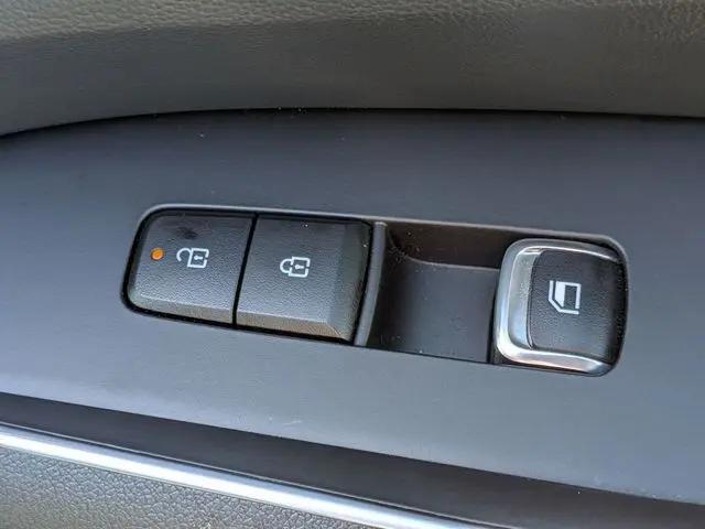 2024 Kia Sorento LX