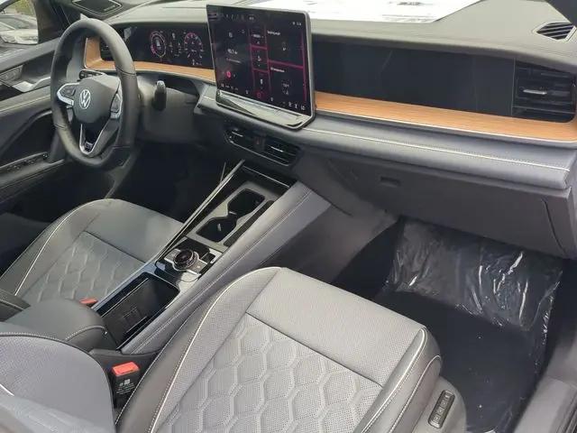 2026 Volkswagen Tiguan SEL R-Line Turbo