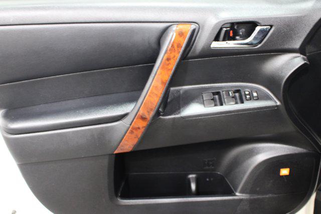 2013 Toyota Highlander Limited V6