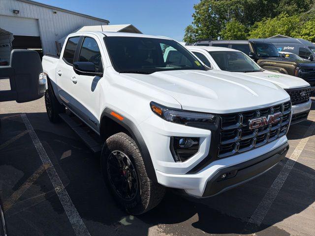 2026 GMC Canyon AT4, 4WD