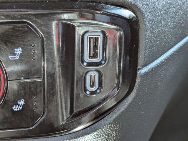 2023 GMC Sierra 1500 4WD Crew Cab Short Box Elevation with 3SB