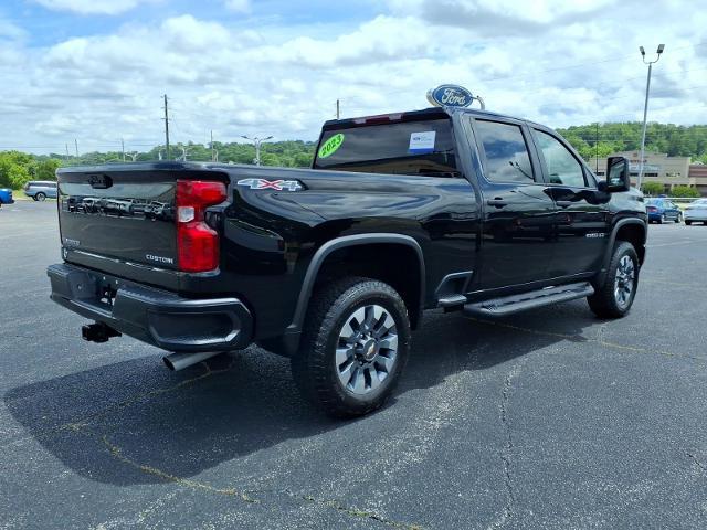 2023 Chevrolet Silverado 2500HD 4WD Crew Cab Standard Bed Custom