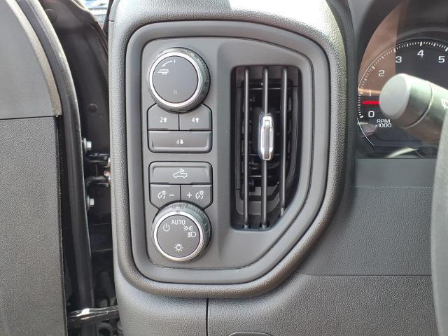 2023 Chevrolet Silverado 2500HD 4WD Crew Cab Standard Bed Custom