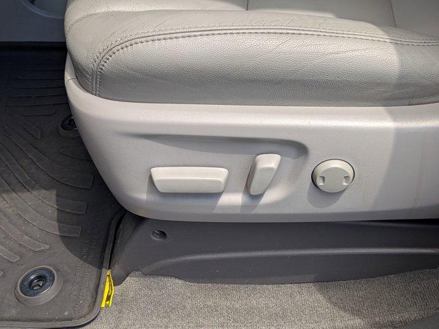 2017 Toyota Sienna XLE Premium 8 Passenger