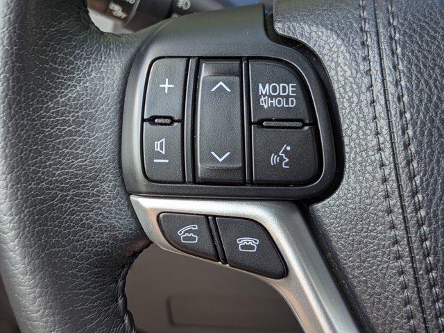 2017 Toyota Sienna XLE Premium 8 Passenger