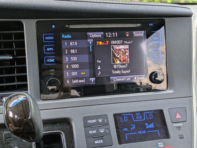 2017 Toyota Sienna XLE Premium 8 Passenger