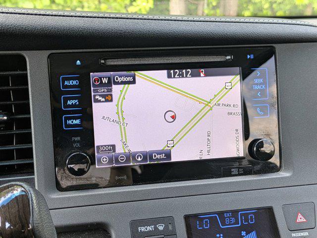 2017 Toyota Sienna XLE Premium 8 Passenger