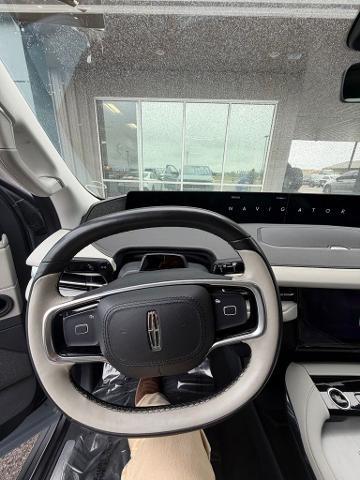 2025 Lincoln Navigator Reserve L
