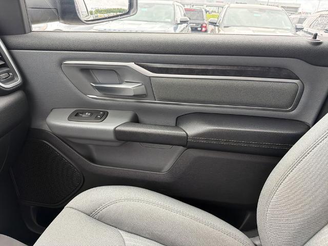 2022 Ram 1500 Big Horn Crew Cab 4x4 5'7" Box