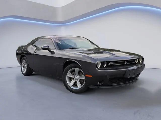 2022 Dodge Challenger SXT