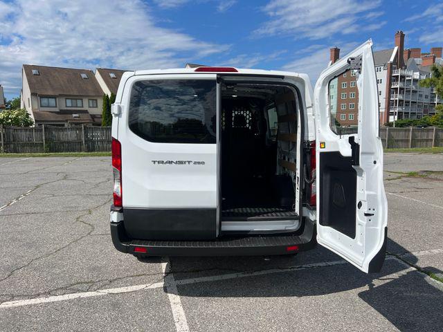 2025 Ford Transit Cargo Van Base