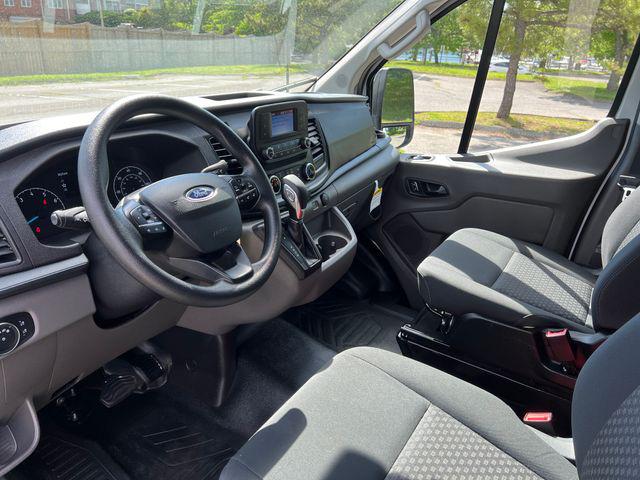 2025 Ford Transit Cargo Van Base