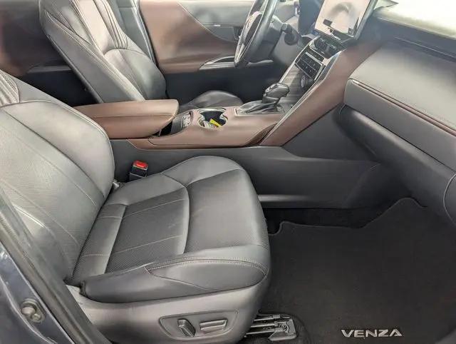 2022 Toyota Venza Limited