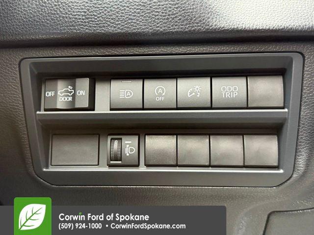 2026 Toyota Tundra SR5 CrewMax 5.5' Bed