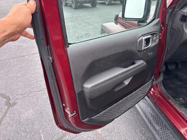2022 Jeep Gladiator Overland