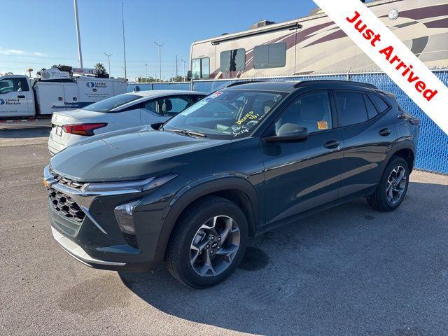 2025 Chevrolet Trax FWD LT