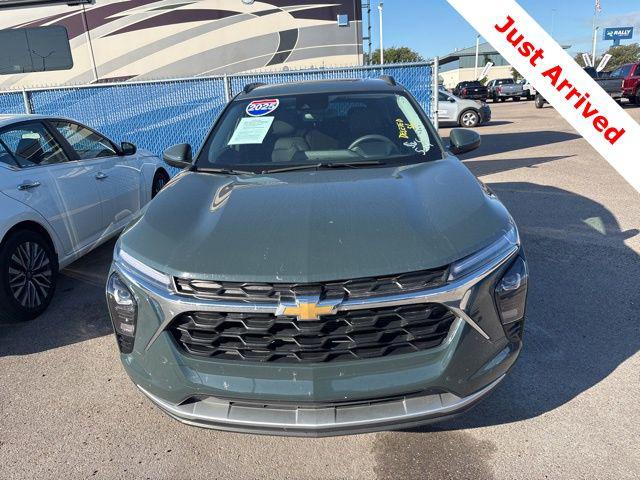 2025 Chevrolet Trax FWD LT