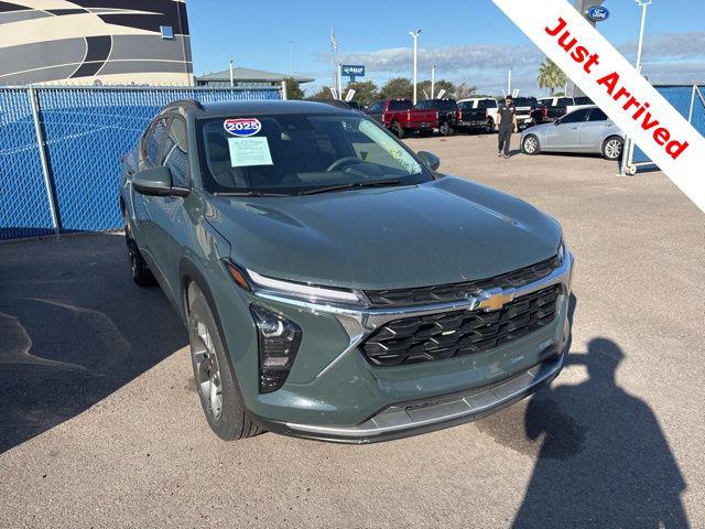2025 Chevrolet Trax FWD LT