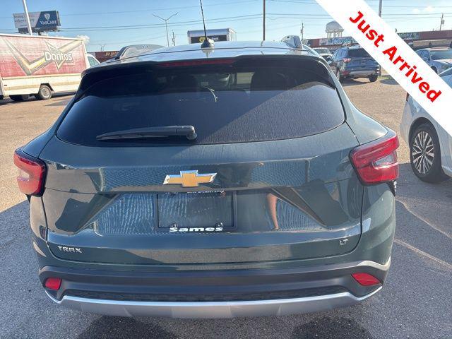 2025 Chevrolet Trax FWD LT